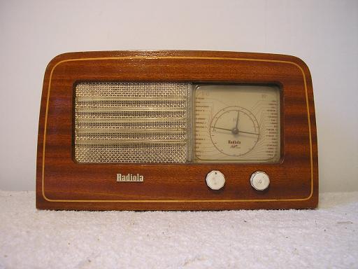 Radiola 2522 V