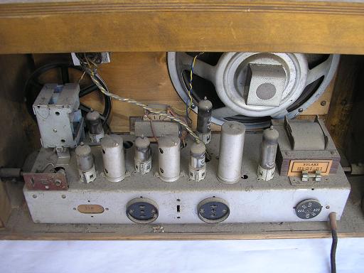 Salora 672 V